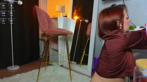 Snapshot of aisha_riley chatting on June 1, 5:58 pm Aisha online show from June 1, 5:58 pm