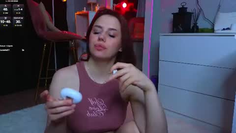 Snapshot of aisha_riley chatting on June 13, 5:55 pm Aisha online show from June 13, 5:55 pm