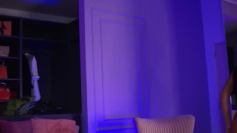 Snapshot of aishaadevoe chatting on October 1, 3:18 pm Maddy online show from October 1, 3:18 pm