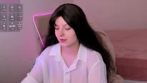 Aisha online show from October 7, 9:28 am