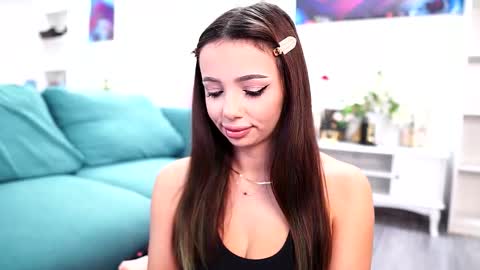 Snapshot of aishabee chatting on November 19, 10:26 am Aisha online show from November 19, 10:26 am