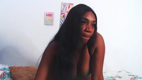 Aisha online show from July 3, 9:10 pm