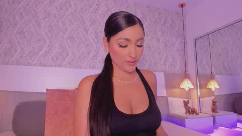 Snapshot of aishapeyton chatting on November 18, 3:38 pm Aisha online show from November 18, 3:38 pm