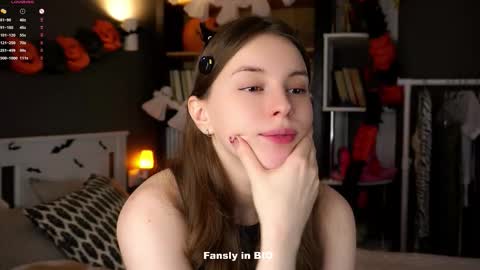 Snapshot of aislyfarran chatting on October 31, 1:17 am Aliza online show from October 31, 1:17 am