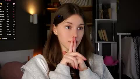 Snapshot of aislyfarran chatting on November 2, 1:08 am Aliza online show from November 2, 1:08 am