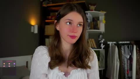 Snapshot of aislyfarran chatting on November 24, 2:33 am Aliza online show from November 24, 2:33 am