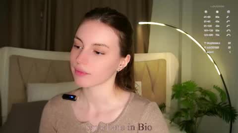 Snapshot of aislyfarran chatting on December 5, 5:16 am Aliza online show from December 5, 5:16 am