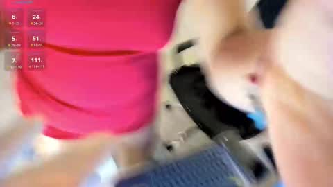 Snapshot of aitana_purple chatting on October 19, 6:19 pm Aitana online show from October 19, 6:19 pm