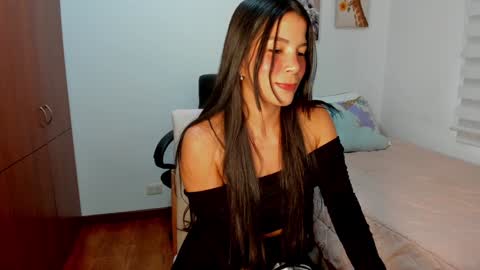 Snapshot of aitanaa1_ chatting on January 31, 10:10 pm Aitana online show from January 31, 10:10 pm