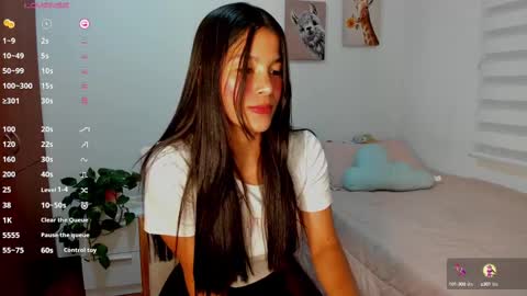 Snapshot of aitanaa1_ chatting on March 11, 8:52 am Aitana online show from March 11, 8:52 am