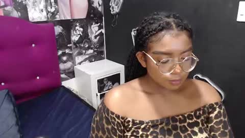 Snapshot of aitanav chatting on June 10, 12:44 am Aitana online show from June 10, 12:44 am