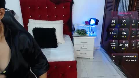 Snapshot of aixiasaenz chatting on October 29, 10:11 pm wanda online show from October 29, 10:11 pm