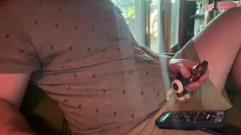 Snapshot of aj86cam chatting on October 19, 11:16 pm aj86cam online show from October 19, 11:16 pm