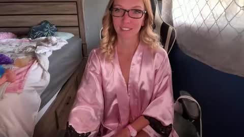 AJ online show from April 28, 6:24 pm