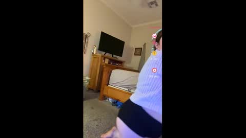 Snapshot of ajsquirts chatting on October 31, 3:46 pm ajsquirts online show from October 31, 3:46 pm