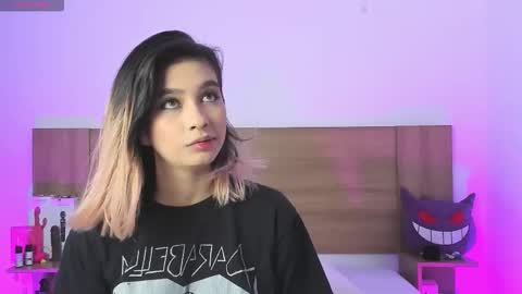 Snapshot of akatsumi_ chatting on November 27, 3:47 pm Akartsumi online show from November 27, 3:47 pm