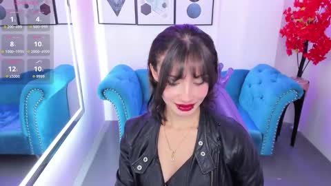 Azaka  online show from November 4, 12:37 pm