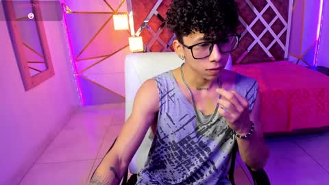 akazaboy online show from January 29, 4:05 am