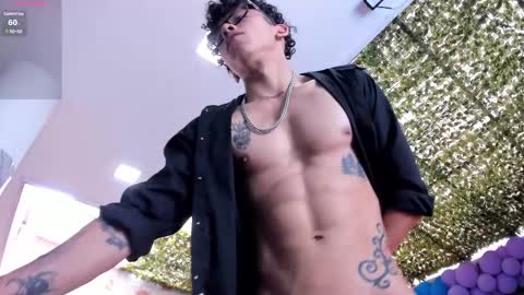 akazaboy online show from February 14, 1:29 pm