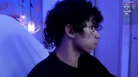 akazaboy online show from June 17, 4:59 am