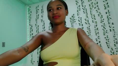 Snapshot of akemy_saunderz chatting on May 30, 3:36 am akemy_saunderz online show from May 30, 3:36 am