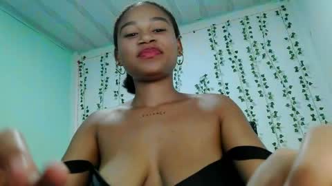 Snapshot of akemy_saunderz chatting on June 3, 3:31 am akemy_saunderz online show from June 3, 3:31 am