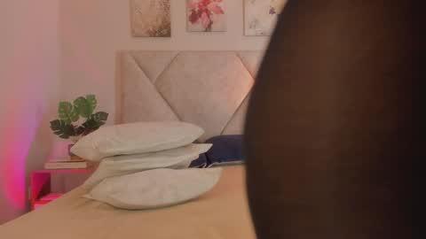 Akenda online show from April 29, 1:59 pm