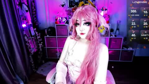 Snapshot of aki__ra chatting on October 26, 12:27 am Aki online show from October 26, 12:27 am