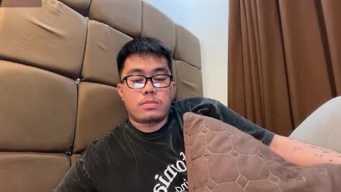 Snapshot of akihiro_morningstar chatting on May 2, 4:56 pm Dave online show from May 2, 4:56 pm
