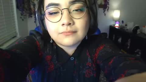 Aki . online show from October 12, 3:05 am