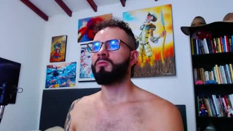 Snapshot of akiles_r chatting on October 21, 10:54 pm akiles online show from October 21, 10:54 pm