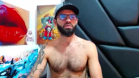 akiles online show from April 9, 11:43 pm