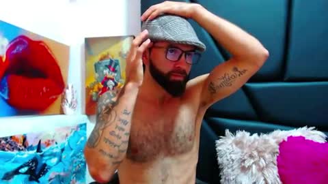 akiles online show from June 30, 11:28 pm