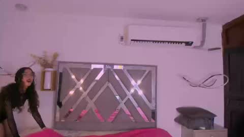 Snapshot of akira_hime chatting on September 19, 4:25 am Akira online show from September 19, 4:25 am