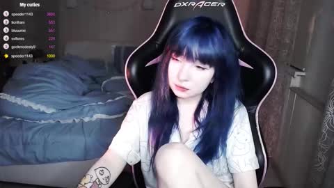 akirahartyx online show from September 22, 3:58 pm