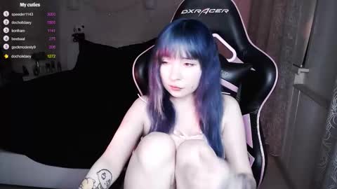 akirahartyx online show from October 8, 3:42 pm