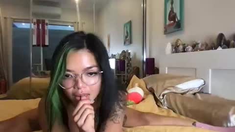 Akira Zay online show from December 21, 8:32 am