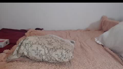 Snapshot of aktavian_w chatting on June 27, 6:02 pm aktavian_w online show from June 27, 6:02 pm