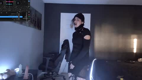 aL0stjane online show from September 30, 1:38 pm