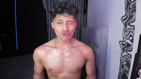 Snapshot of ala_ha_ chatting on July 4, 3:56 am Ander uwu online show from July 4, 3:56 am