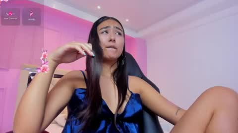 Snapshot of alahiacruz1 chatting on July 14, 11:43 pm A L A H I A online show from July 14, 11:43 pm
