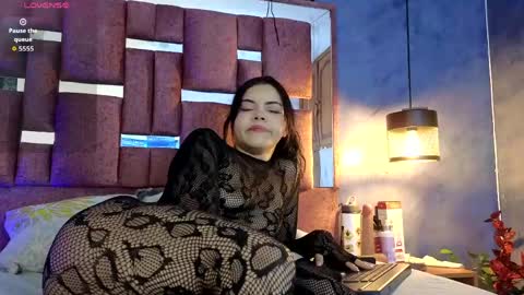 ALahiia Lee online show from April 25, 11:57 am