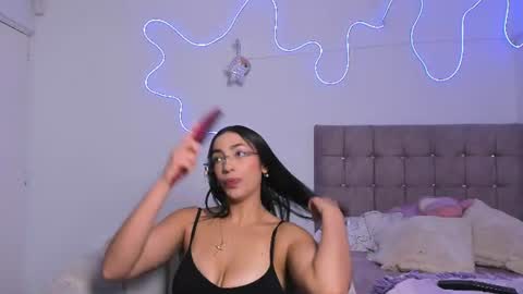 Snapshot of alaia_alegria chatting on July 2, 10:16 pm Alaia Alegria online show from July 2, 10:16 pm