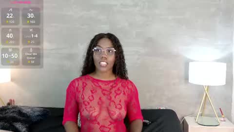 Snapshot of alaia_colins chatting on June 11, 4:32 am alaia_colins online show from June 11, 4:32 am