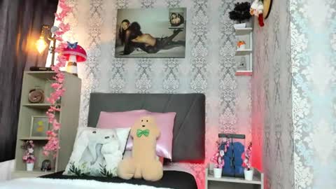 Alaia online show from July 26, 9:11 pm