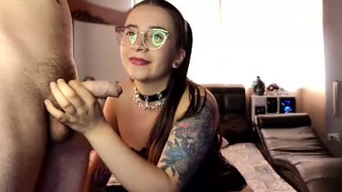 AlaiaSam online show from February 15, 5:07 pm