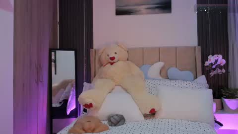     online show from July 31, 4:17 pm