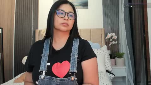     online show from August 1, 4:50 pm