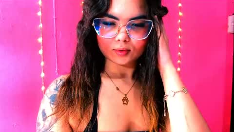  Alaiia  online show from March 29, 10:43 pm