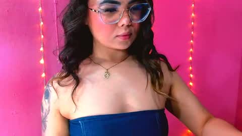  Alaiia  online show from April 27, 1:14 am
